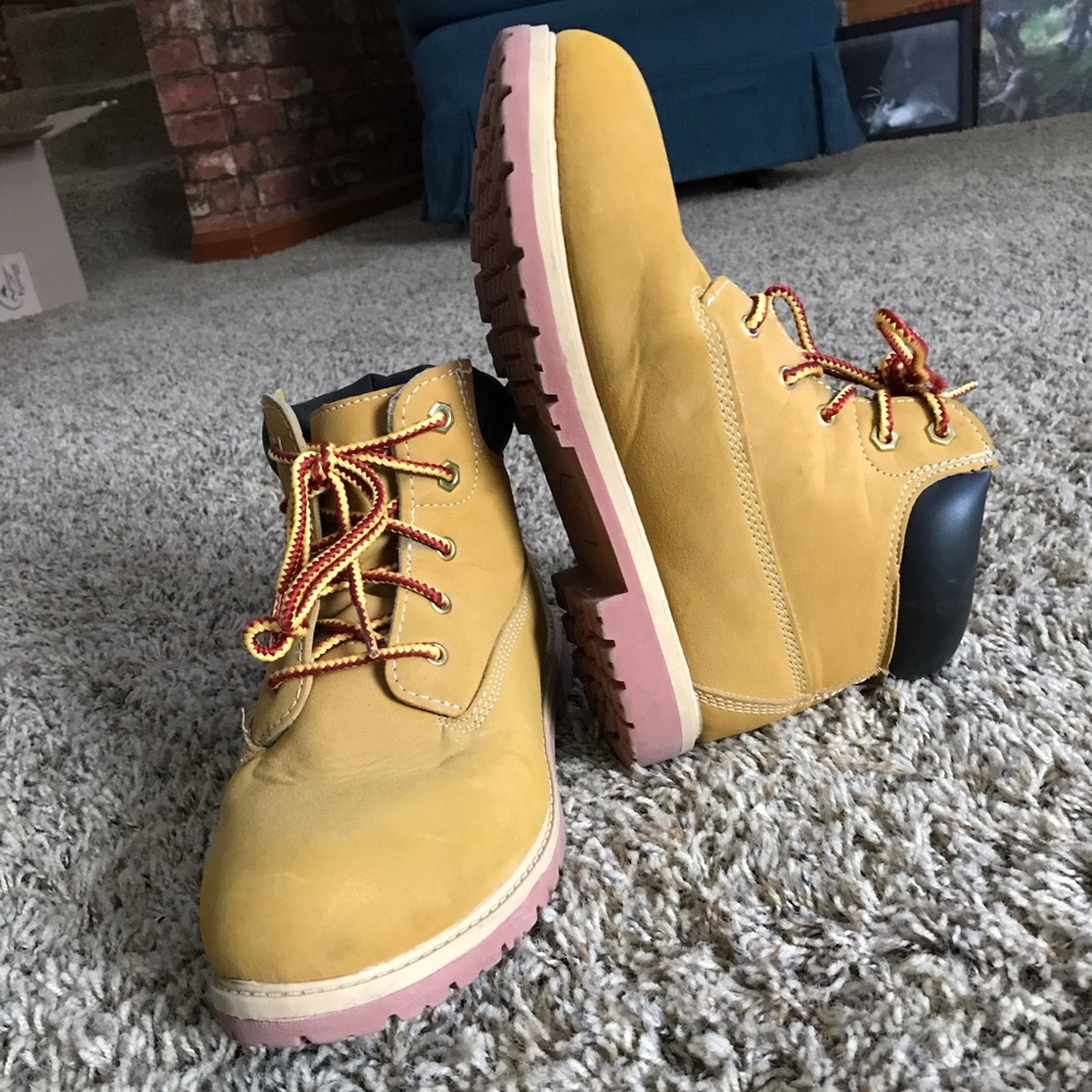 Almost new work boot boys/girls